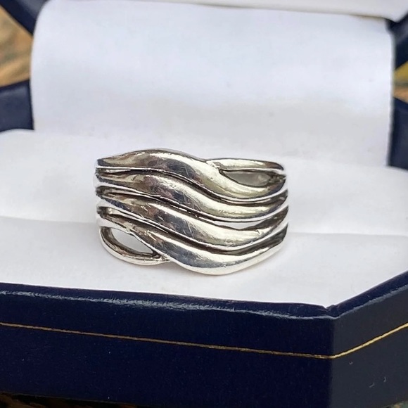 Modern Vintage Jewelry - Sterling Silver Wavy Ring / Band